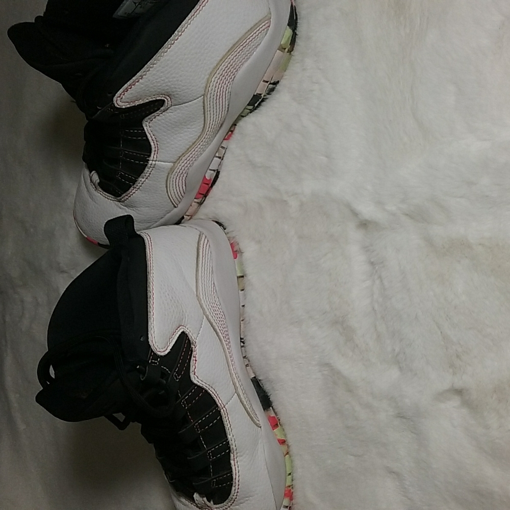 Jordan 11 white black white Confetti - Picture 7 of 8